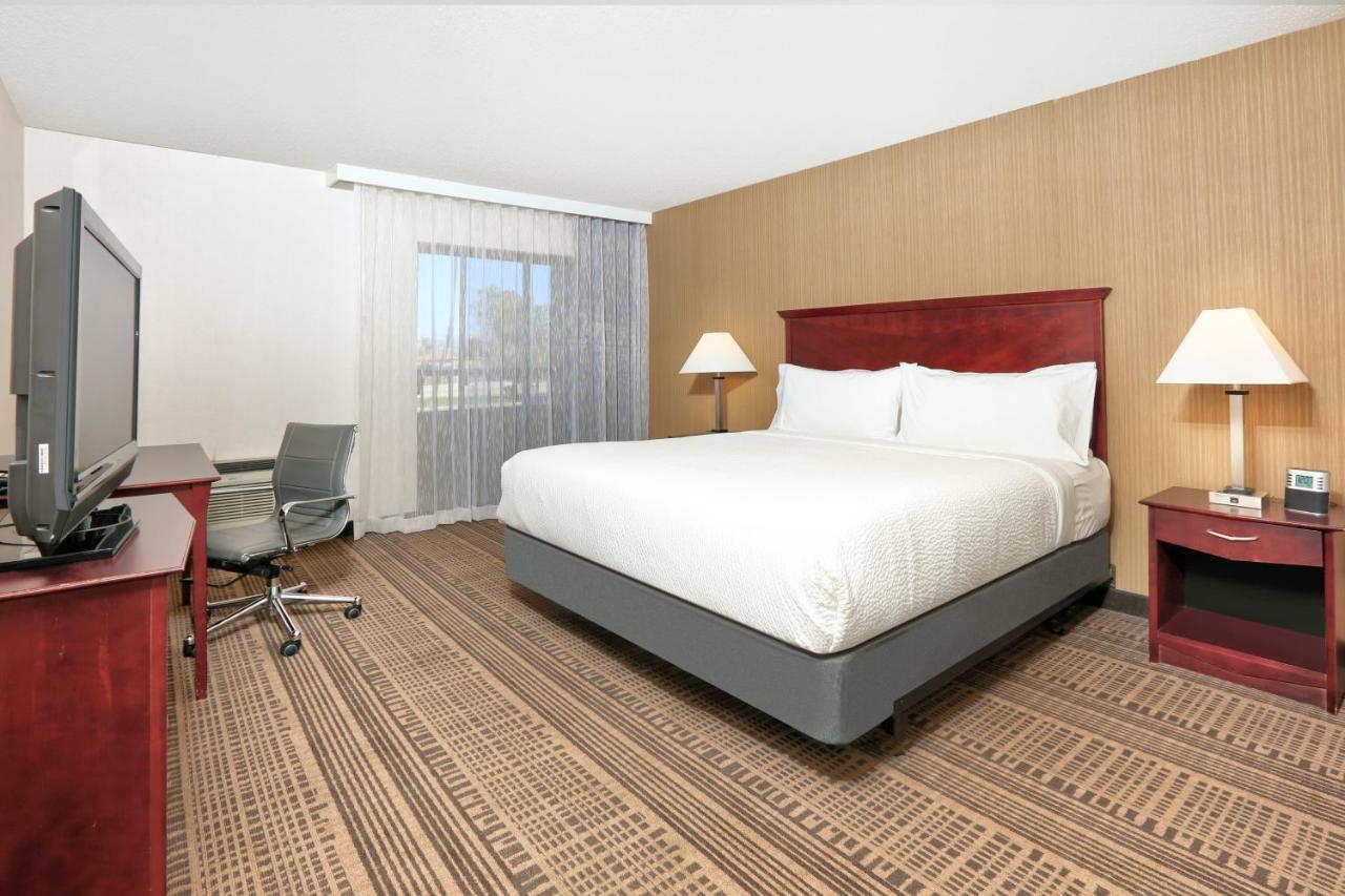 Holiday Inn & Suites Santa Maria By Ihg Εξωτερικό φωτογραφία